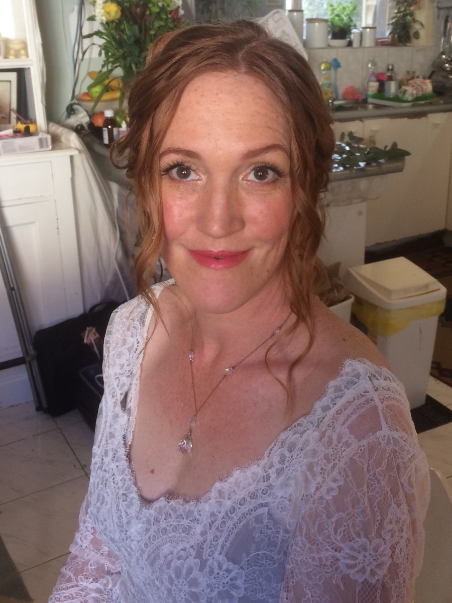 Chiara - stunning 40+ bride
